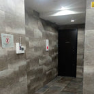 ROOM B 入口